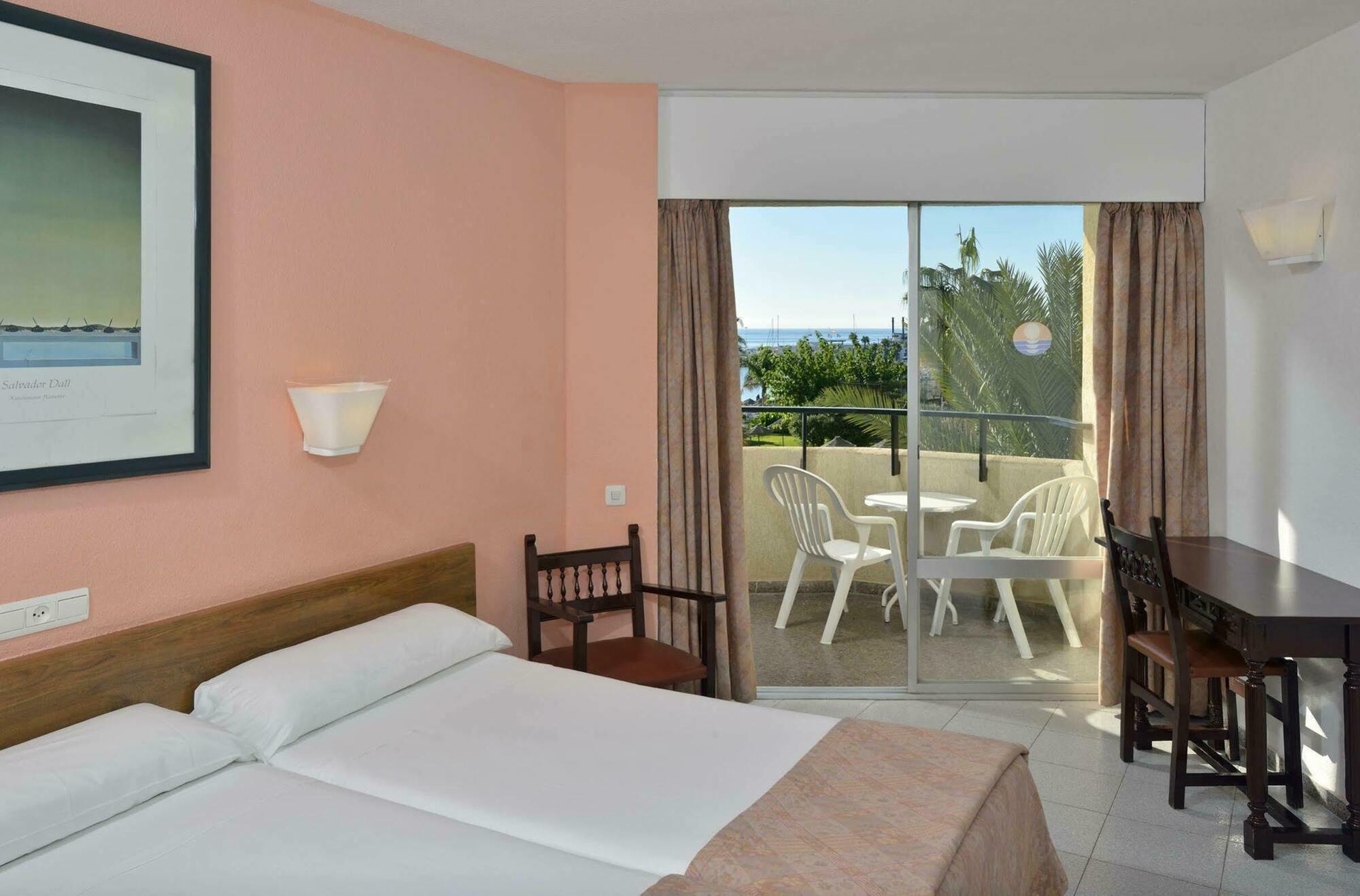 Sol Puerto Marina Apart-hotel